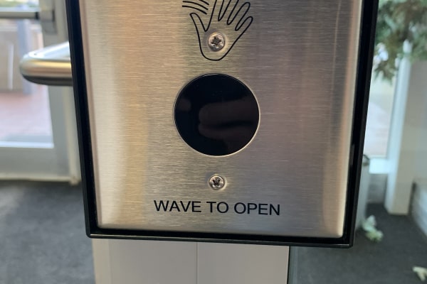Auto-Door-Accessory_Wave-Plate